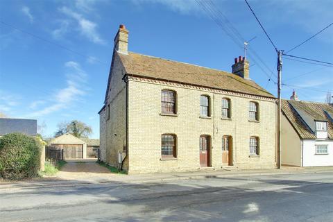 4 bedroom semi-detached house to rent, Wood End, Bluntisham