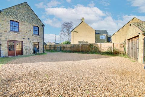 4 bedroom semi-detached house to rent, Wood End, Bluntisham