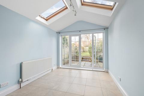 undefined, Mayfield Close, Hersham, Walton-on-Thames, KT12