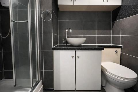 undefined, High Street, Yiewsley, Greater London, UB7