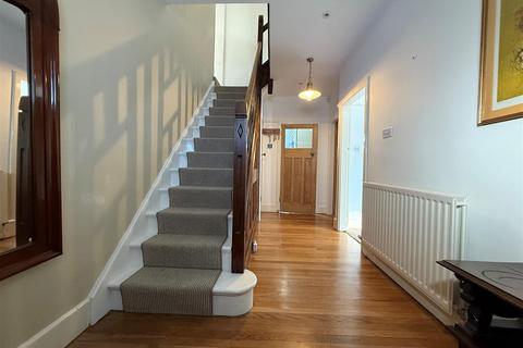 4 bedroom semi-detached house for sale, Manor Lane, Halesowen