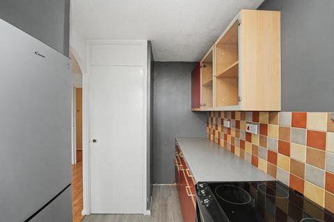 undefined, Magpie Close, Enfield