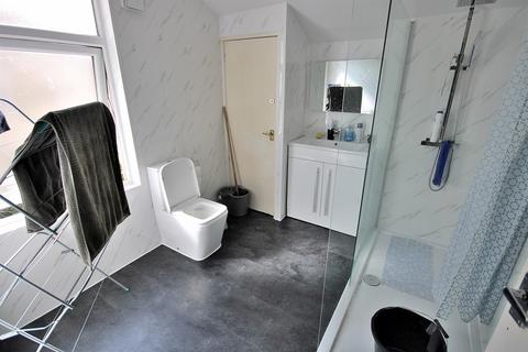 1 bedroom in a house share to rent, Bootle, Liverpool L20