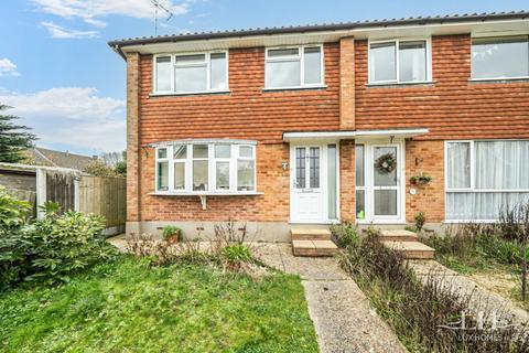 3 bedroom end of terrace house for sale, Thornridge, Brentwood