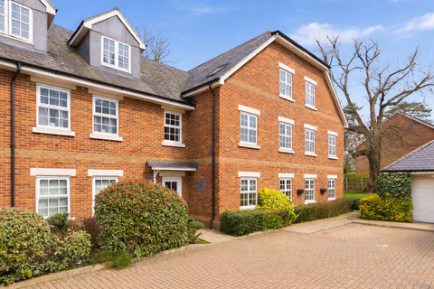 Walter Slade Court, Napsbury Park AL2