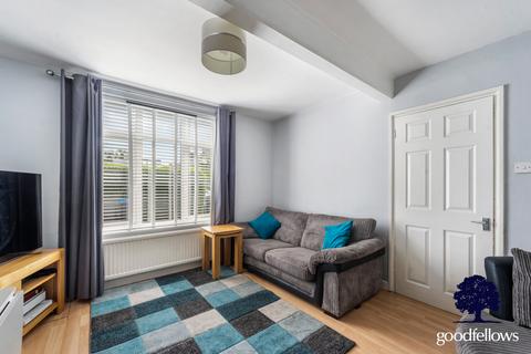 2 bedroom terraced house to rent, Glastonbury Road, Surrey SM4