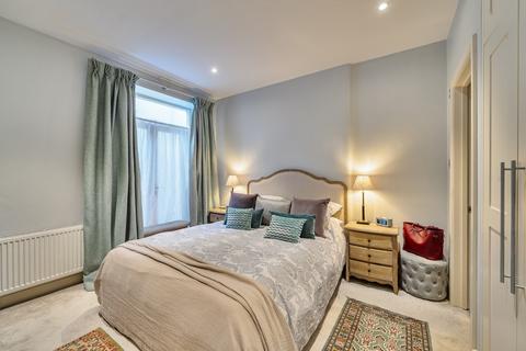 2 bedroom flat for sale, Armadale Road, Fulham, London, SW6