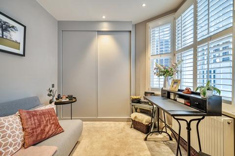 2 bedroom flat for sale, Armadale Road, Fulham, London, SW6