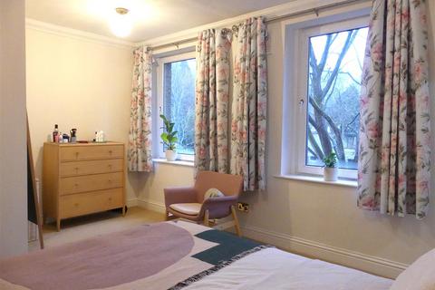 undefined, Queens Drive, Ilkley LS29
