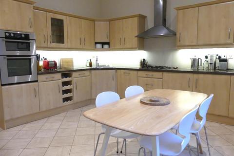 undefined, Queens Drive, Ilkley LS29