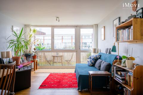 2 bedroom flat for sale, Sylvan Road, London SE19