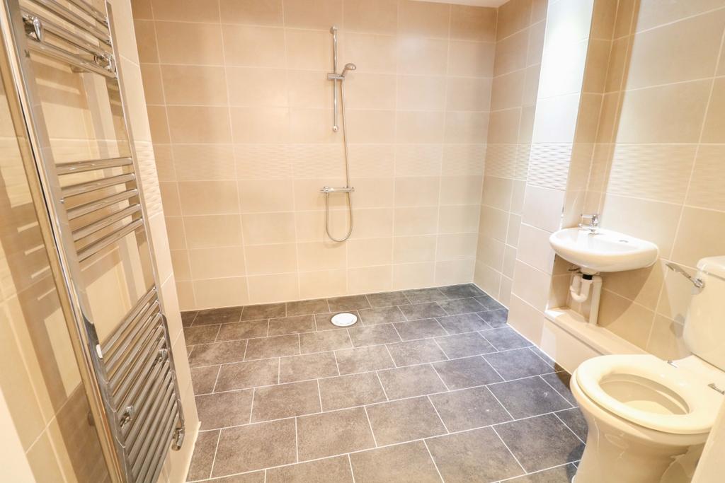 En-suite Shower/WC