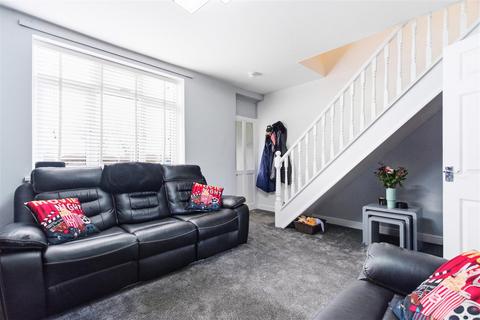 2 bedroom end of terrace house for sale, Queen Street, Withernsea