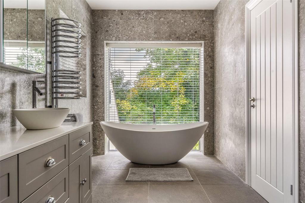En Suite Bathroom