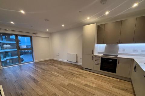 1 bedroom flat to rent, Flagstaff Road,  Green Park,  RG2