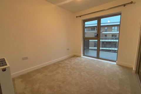 1 bedroom flat to rent, Flagstaff Road,  Green Park,  RG2