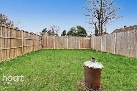 4 bedroom detached house for sale, Wingate Road, Luton