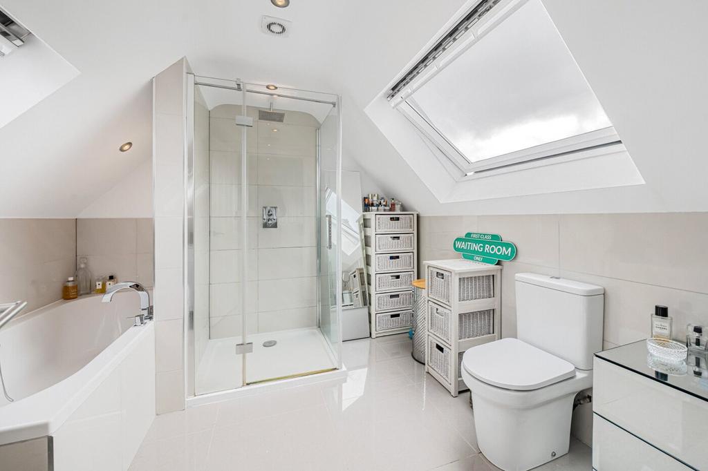En Suite Bathroom