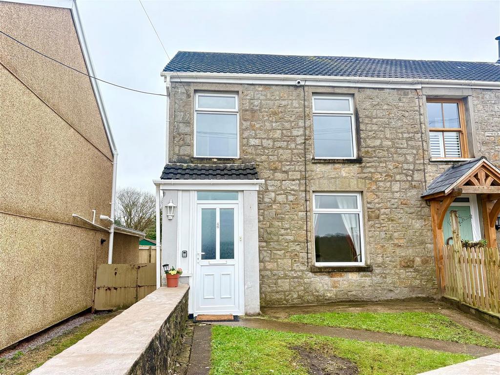 46 heol tyn y garn front.jpg