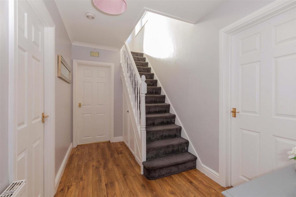 13 Barnfield-7.jpg