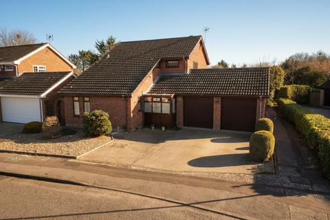 4 bedroom detached house for sale, Yarrow Drive, Carlton Colville, Lowestoft