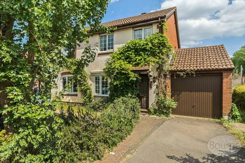 3 bedroom semi-detached house to rent, St. Peters Gardens, Wrecclesham, Farnham, Surrey, GU10