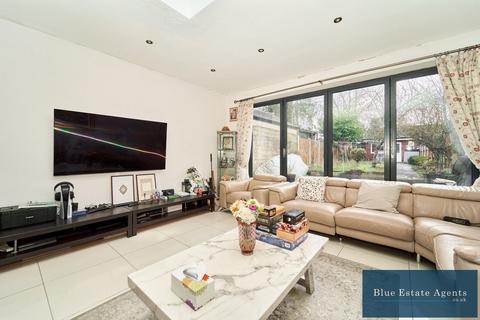 undefined, Tentelow Lane, Norwood Green, Southall, UB2