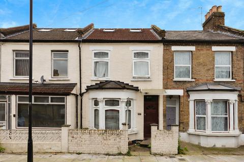 4 bedroom terraced house for sale, Malvern Road, London N17