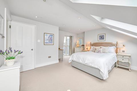 4 bedroom flat for sale, Quinton Street, Earlsfield, London, SW18