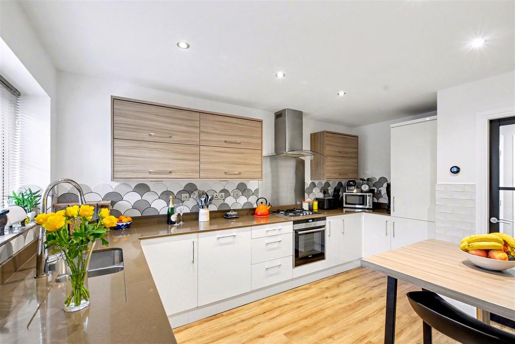 Kitchen 3.jpg