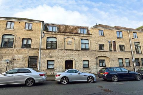 2 bedroom flat for sale, Grove Street, Bath BA2