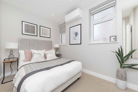 2 bedroom flat to rent, The Ridgeway, London NW11