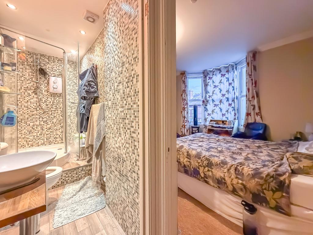 Bedroom 4 (2)