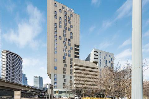 1 bedroom flat to rent, Prestons Road, London E14