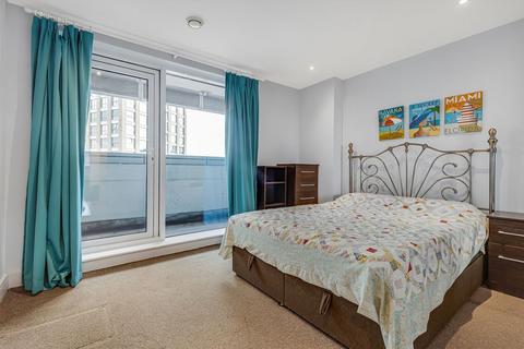 1 bedroom flat to rent, Prestons Road, London E14
