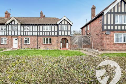 3 bedroom end of terrace house for sale, Westhorne Avenue, London, SE9