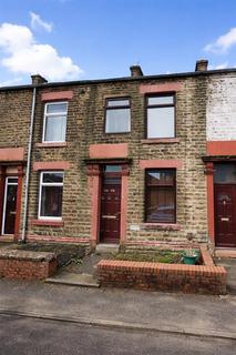 3 bedroom terraced house to rent, Shaw Road, Royton, Oldham