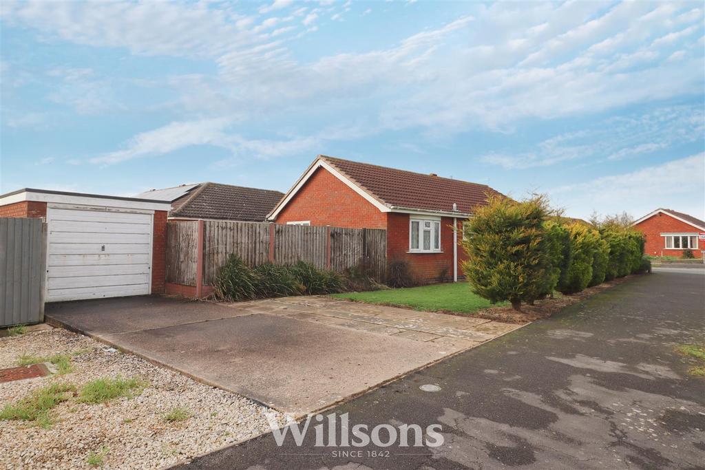 Detached Garage