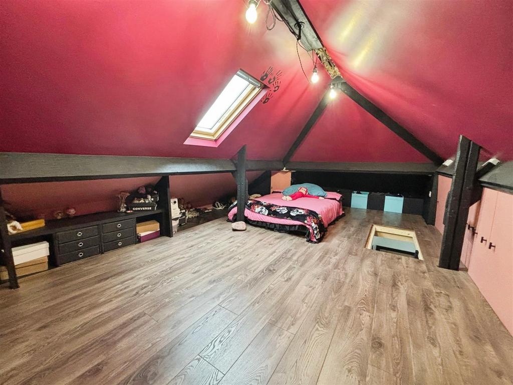 Loft Room/Occasional Bedroom