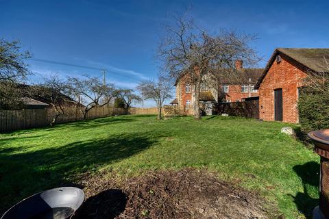 3 bedroom end of terrace house for sale, Fifehead, Fifehead Magdalen