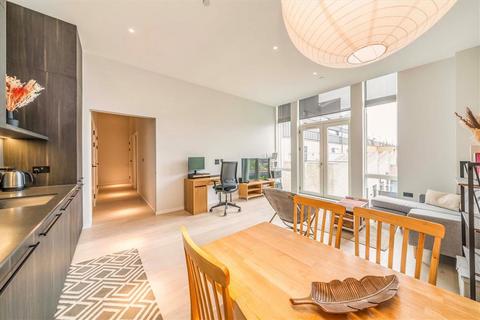 2 bedroom flat for sale, Nightingale Lane, London SW12