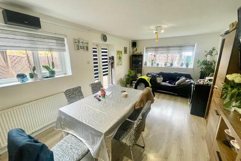undefined, Welland Close, Peterborough