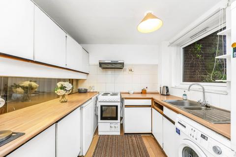 2 bedroom flat for sale, Tamar Square, Woodford Green IG8