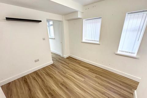 1 bedroom ground floor flat to rent, System Street, Cardiff, South Glamorgan, CF24