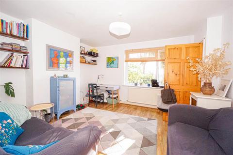 2 bedroom end of terrace house for sale, Bembrook Road, Hastings