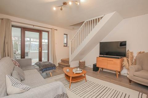 2 bedroom end of terrace house for sale, Winchelsea Close, Banbury