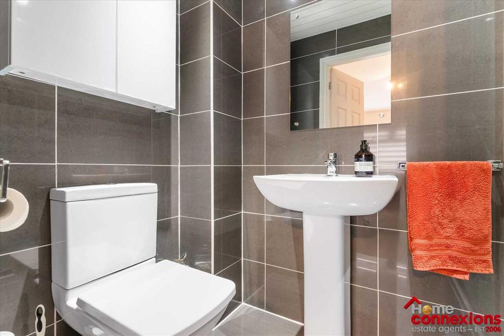 En-Suite (2)