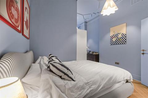 2 bedroom flat for sale, Nightingale Lane, SW12