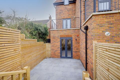 undefined, The Grove, Coulsdon, CR5