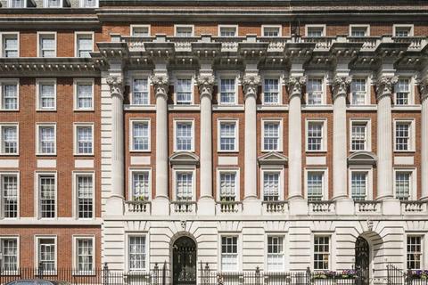 3 bedroom flat for sale, Grosvenor Square, London W1K